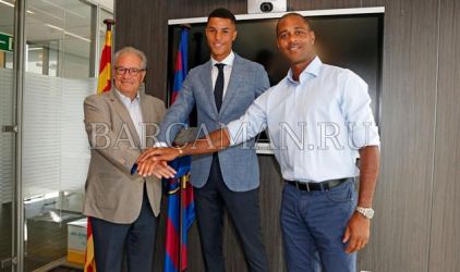 Барселона подписала 17-летнего защитника Хавьера Мбуямбу